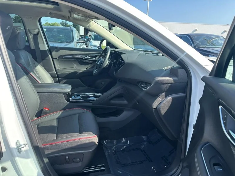 Used 2023 Summit White Buick Essence image 12
