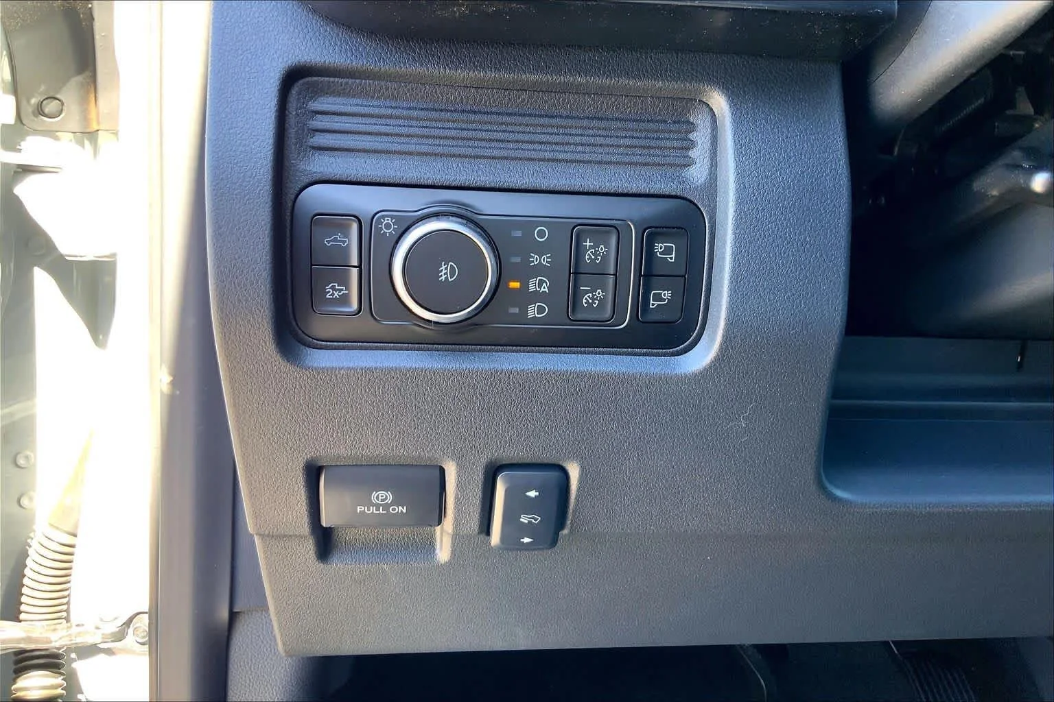 New 2026 Avalanche Ford LARIAT image 18