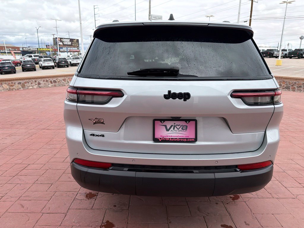 Used 2025 Silver Jeep Altitude X image 6