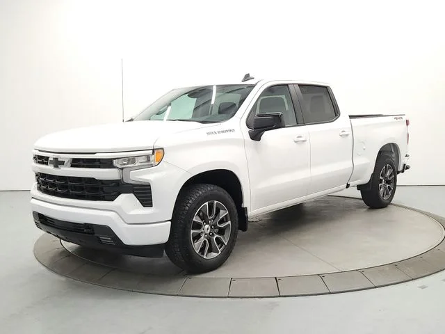 Used 2025 White Chevrolet RST image 3