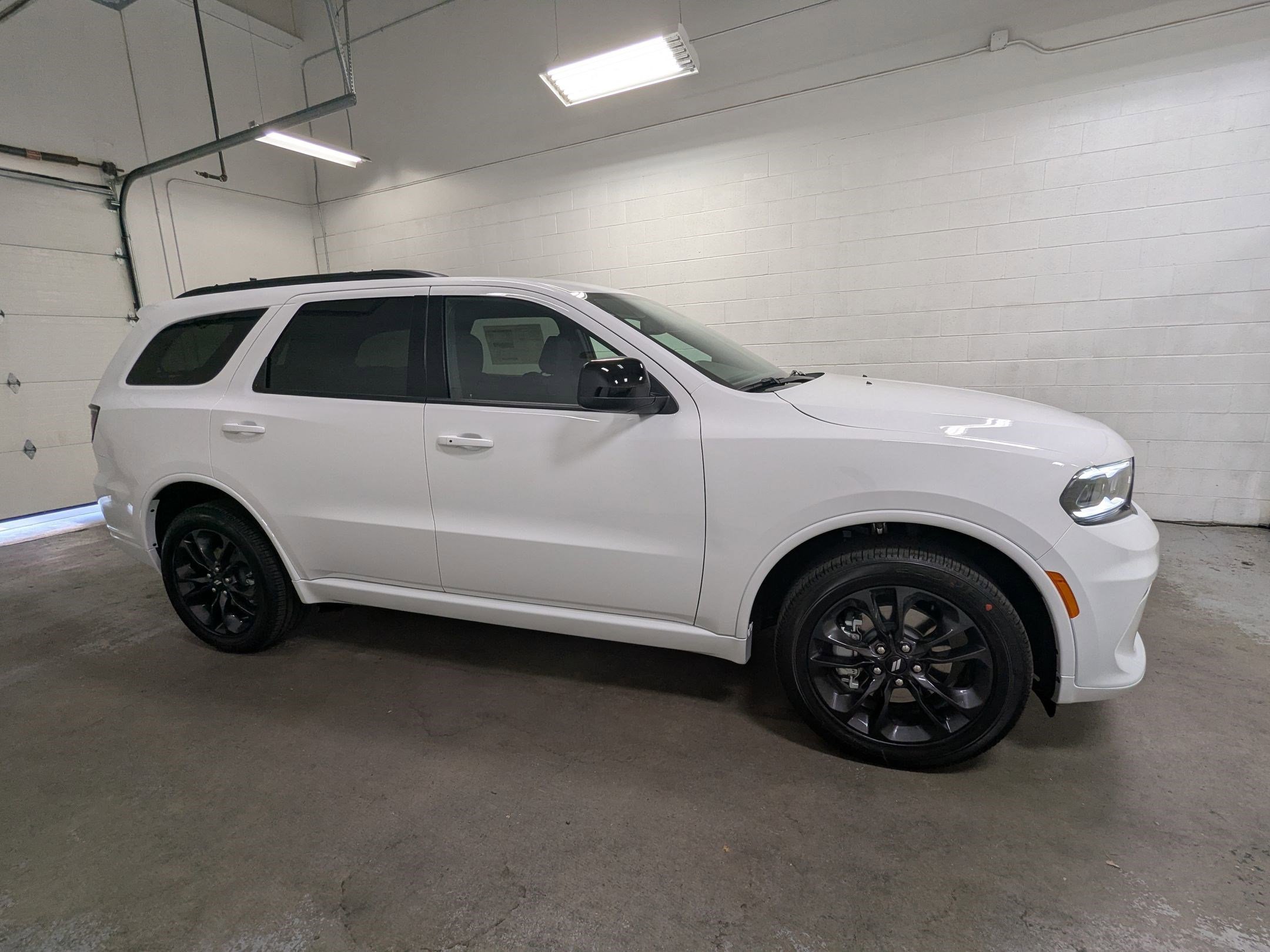 New 2026 White Knuckle Clear-Coat Exterior Paint Dodge GT image 3