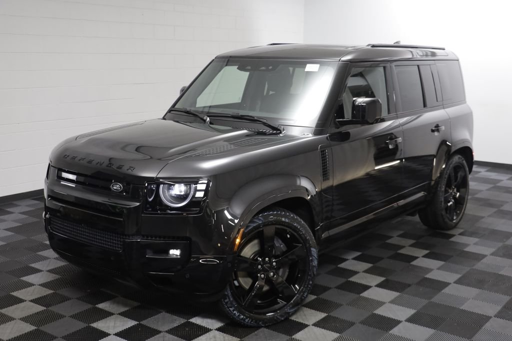 New 2026 Santorini Black LAND ROVER X-Dynamic SE image 2