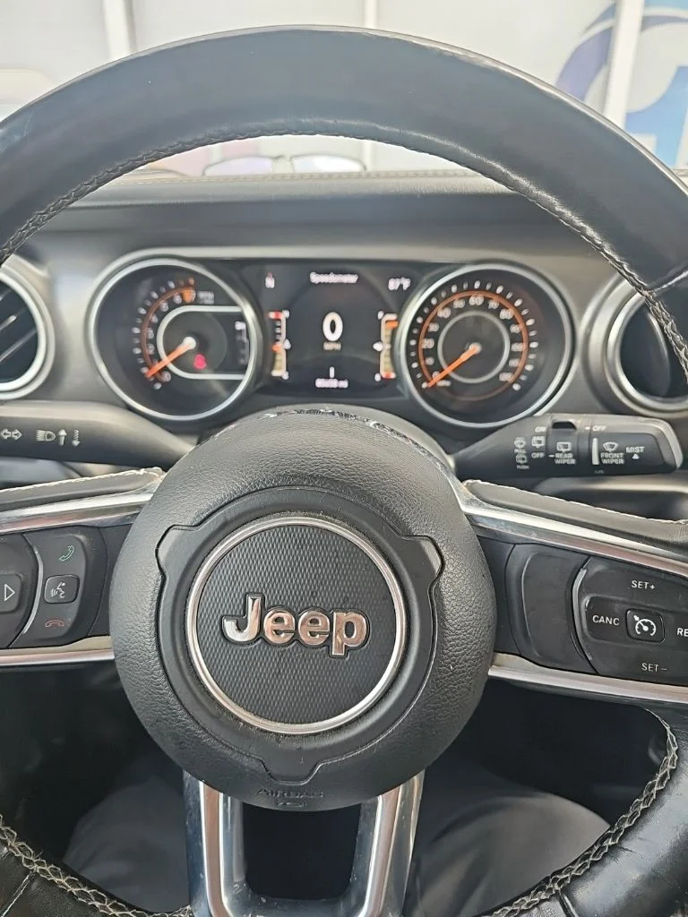Certified Used 2018 Gray Jeep Unlimited Sahara image 10