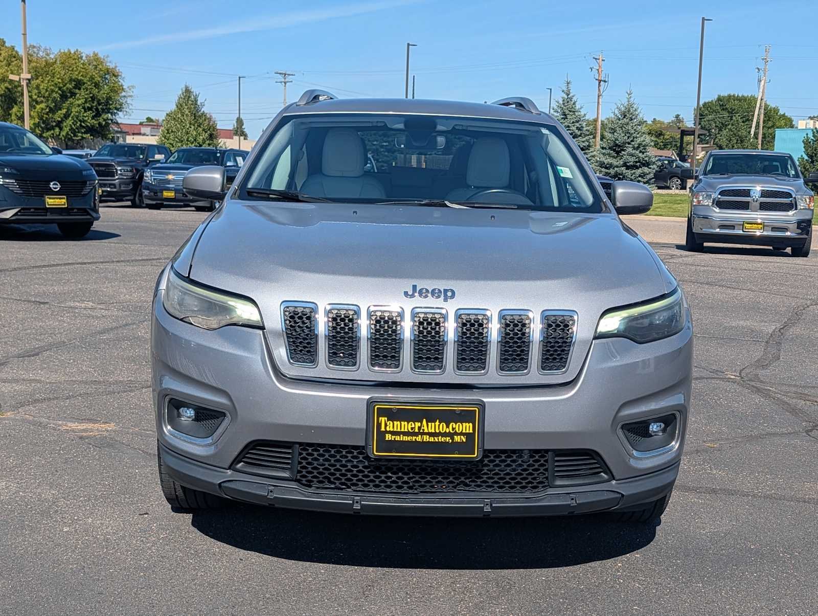 Used 2019 Jeep Cherokee Limited with VIN 1C4PJMDX9KD335490 for sale in Brainerd, MN