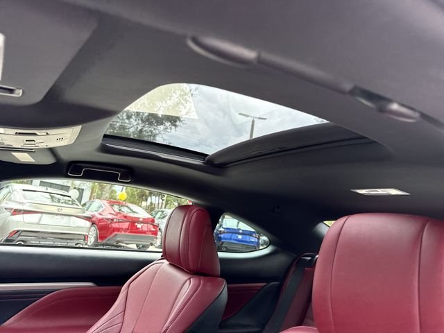 2017 Lexus RC 200t - Photo 22