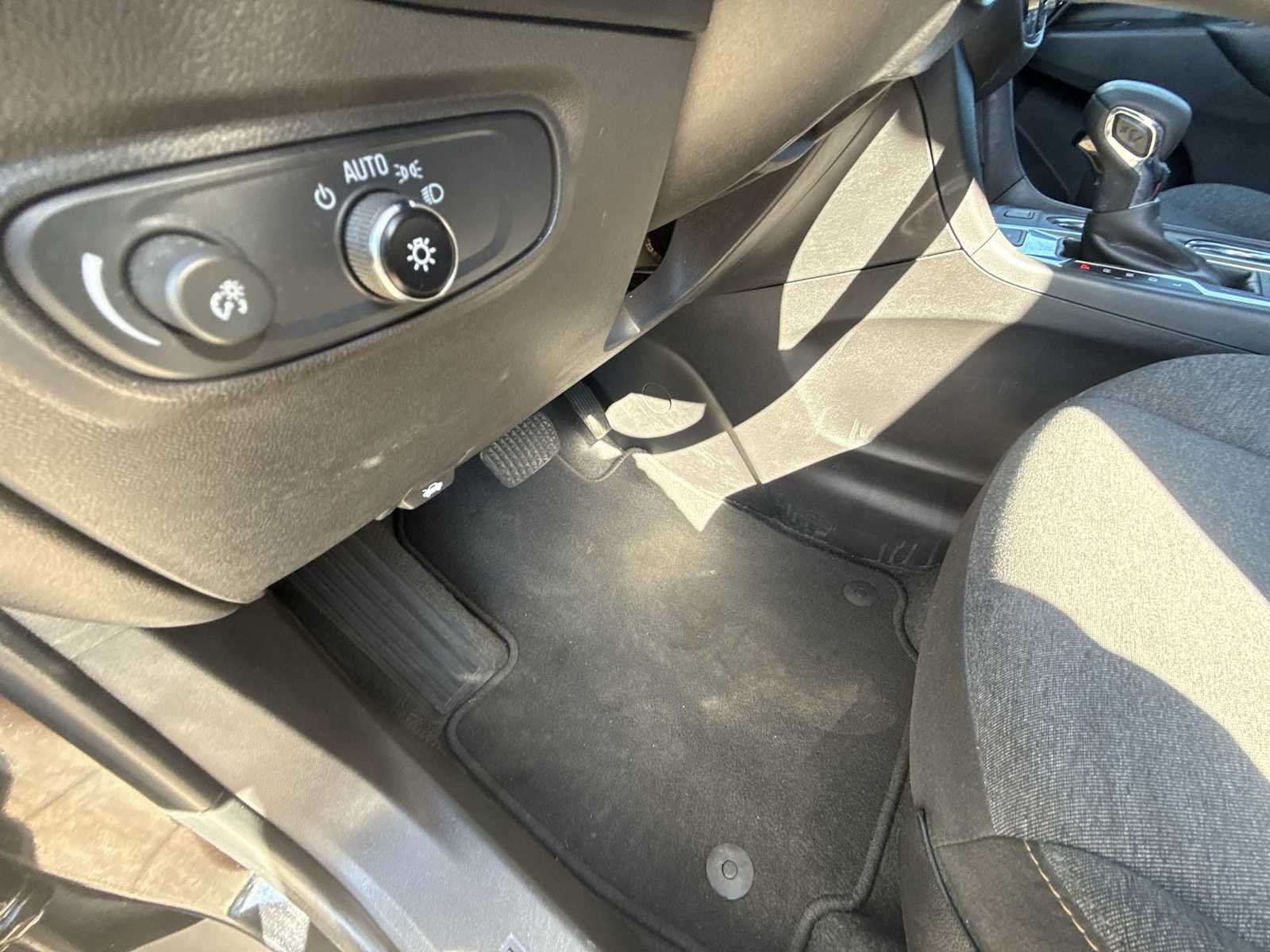 2024 Chevrolet Equinox LT - Photo 35