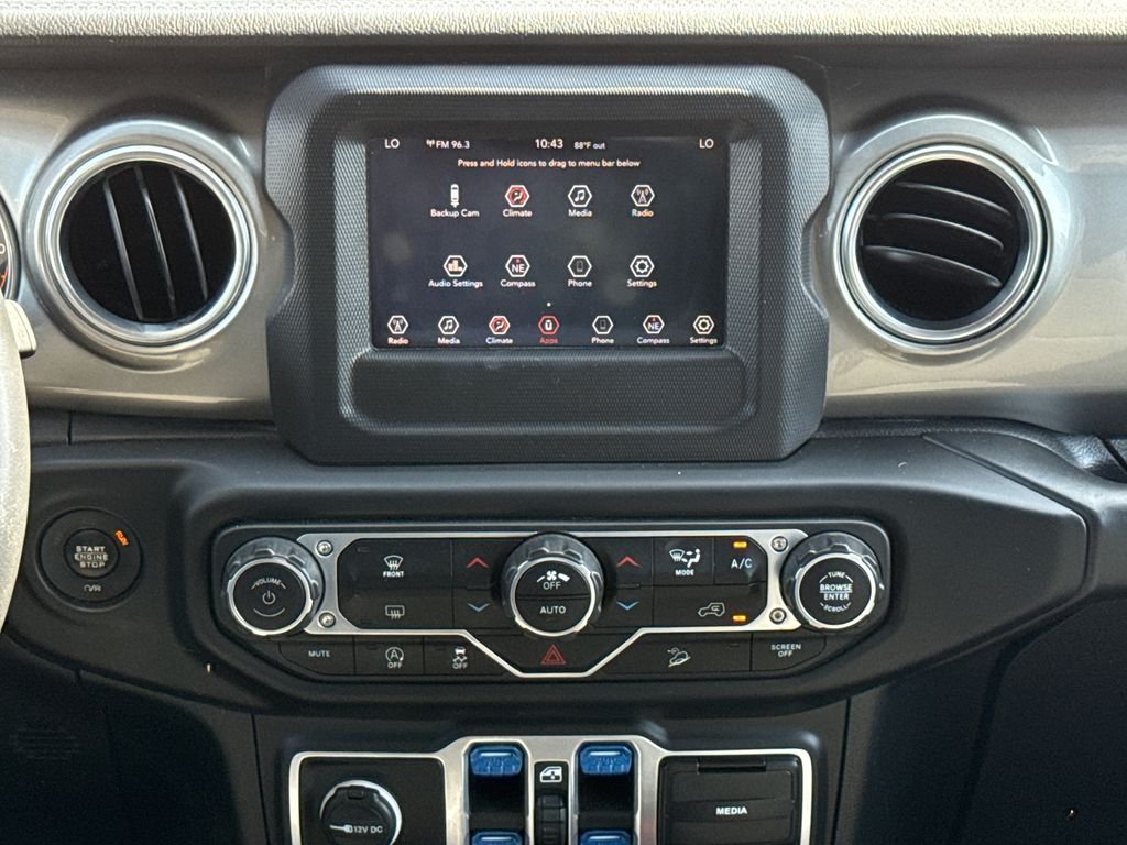 Used 2018 Blue Jeep Unlimited Sahara image 13