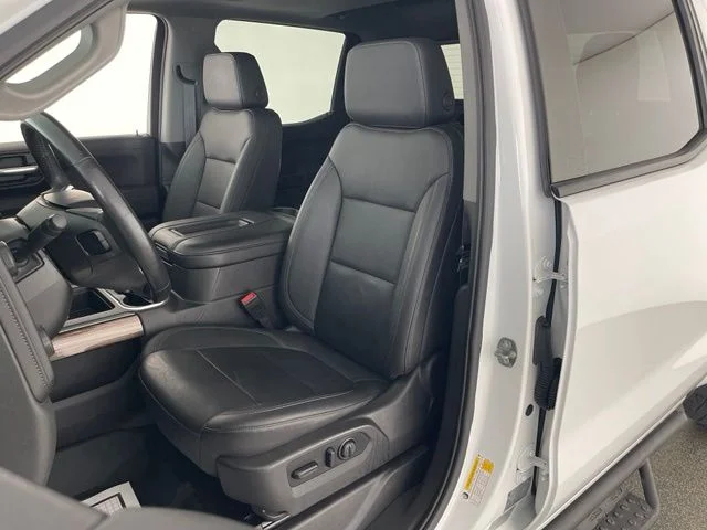 Used 2021 White Chevrolet LT Trail Boss image 33
