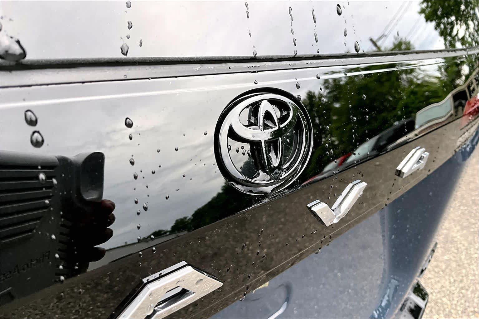 Used 2026 Storm Cloud w/Black Roof Toyota XSE image 30