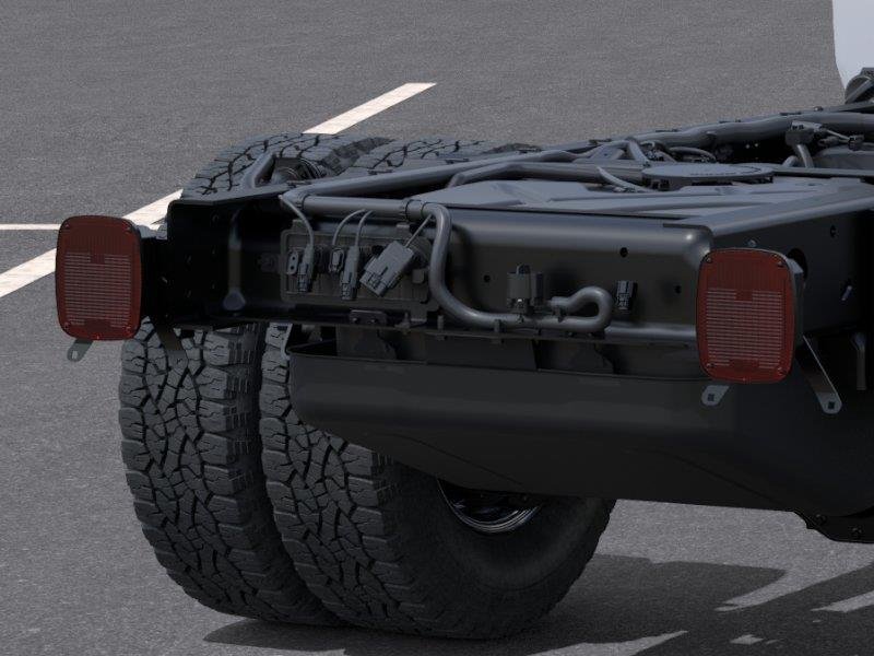 New 2026 Summit White Chevrolet Work Truck image 11