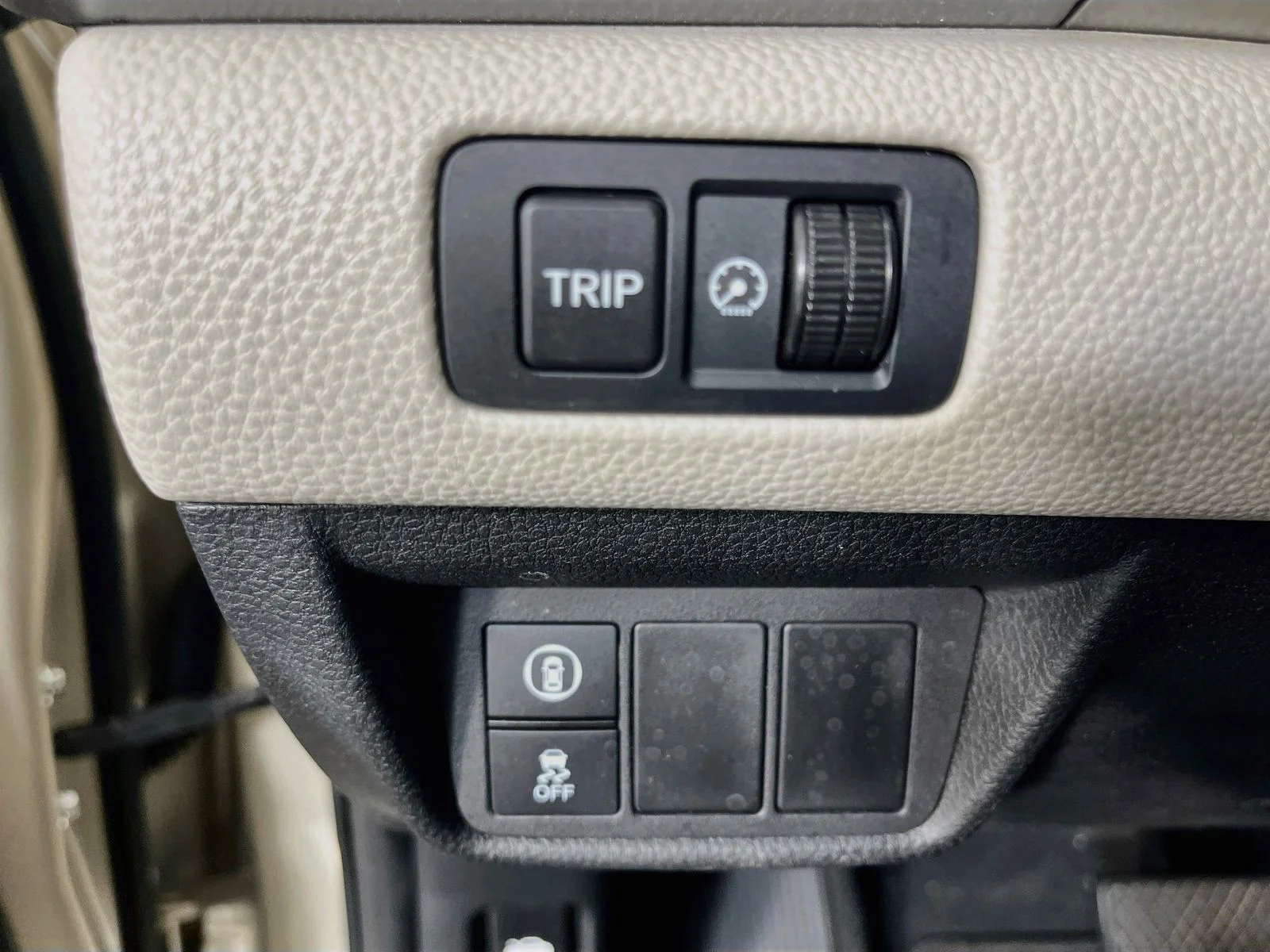 Used 2019 Beige Honda EX image 13