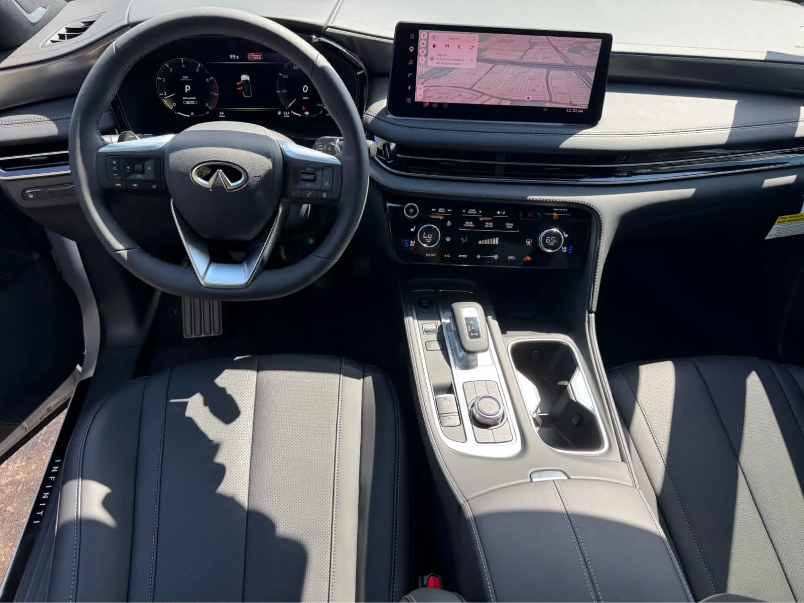 New 2027 2T RAD WHT INFINITI Sport AWD image 20