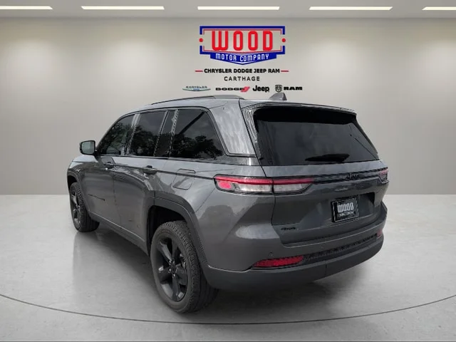 Used 2022 Baltic Gray Metallic Clearcoat Jeep Altitude image 5