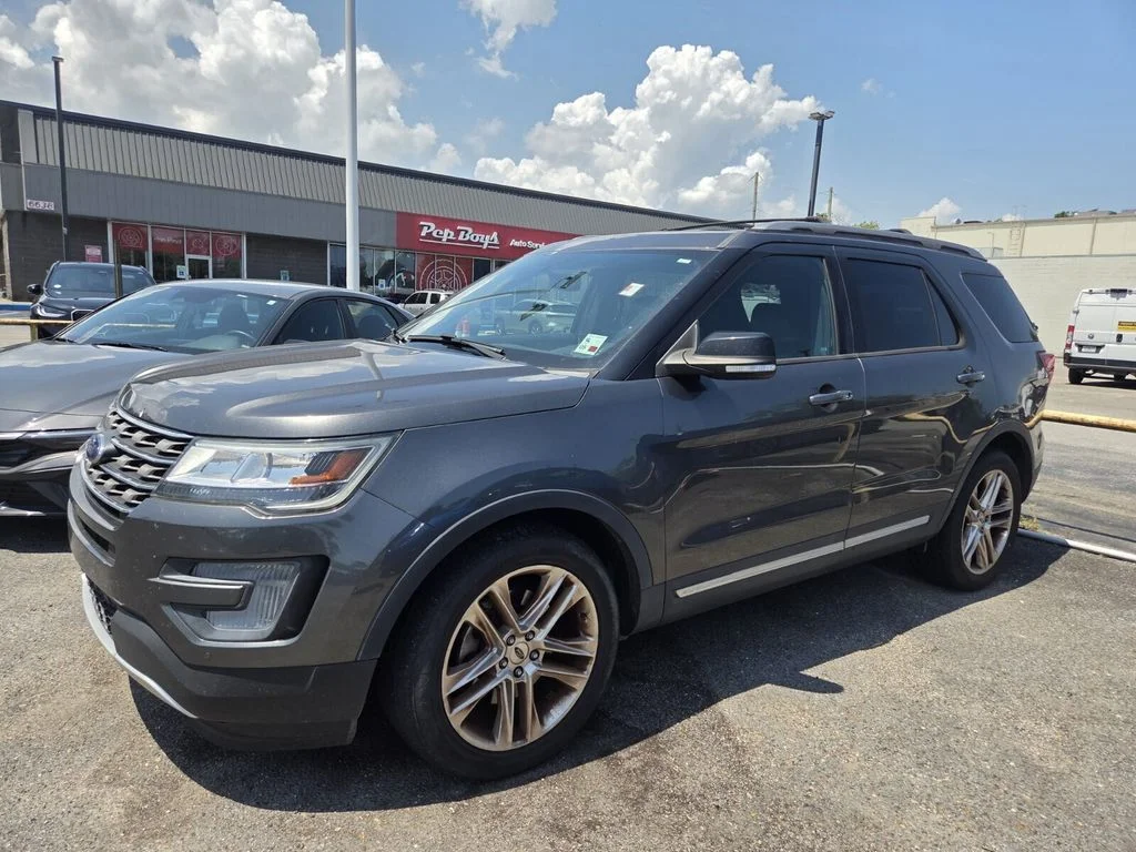 2017 Ford Explorer XLT FWD's photo