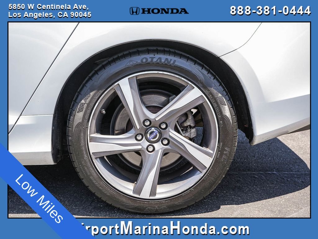 Used 2015 Crystal White Pearl Volvo T6 R-Design image 22