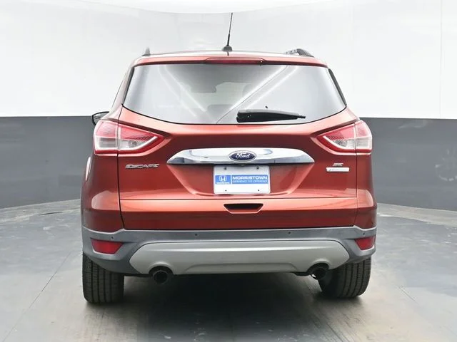 Used 2016 Orange Ford SE image 8