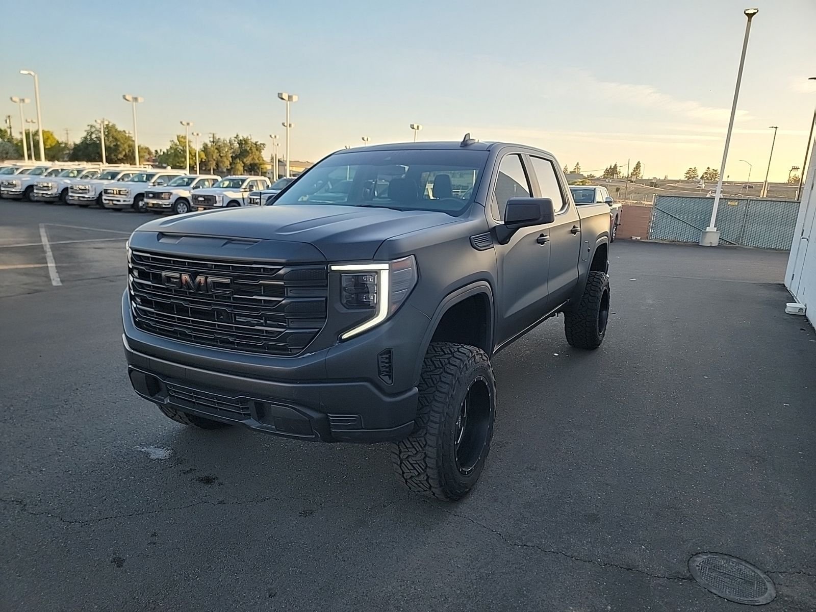 Used 2024 White GMC Pro image 4