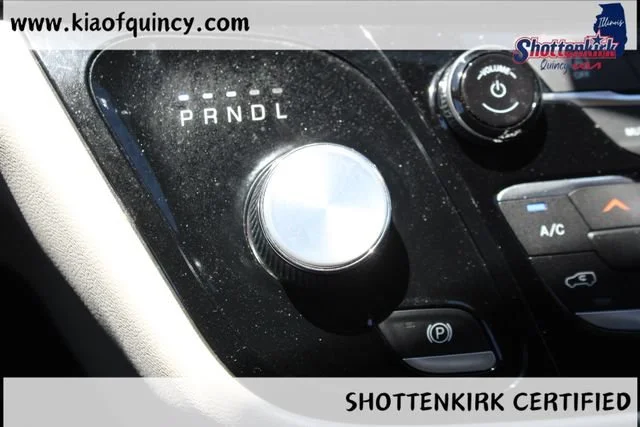 Used 2022 Granite Chrysler Touring L image 24