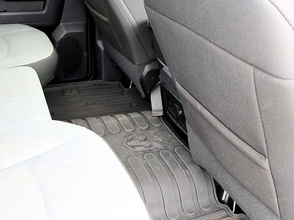 Used 2022 Bright White Ram SLT image 22