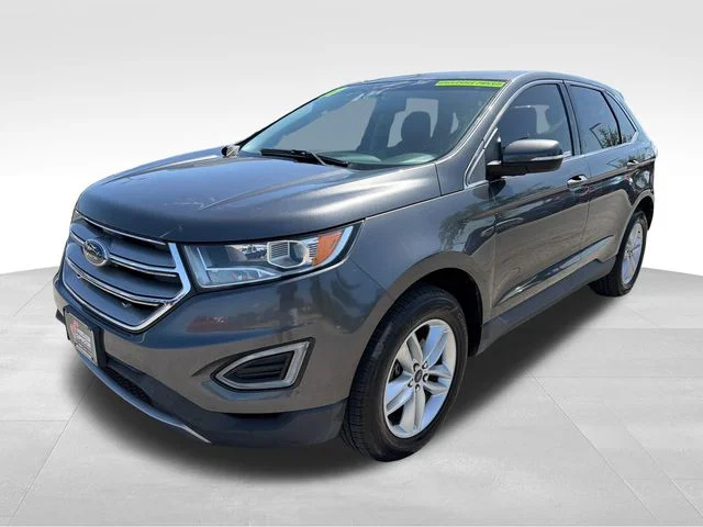 Used 2017 Gray Ford SEL image 3