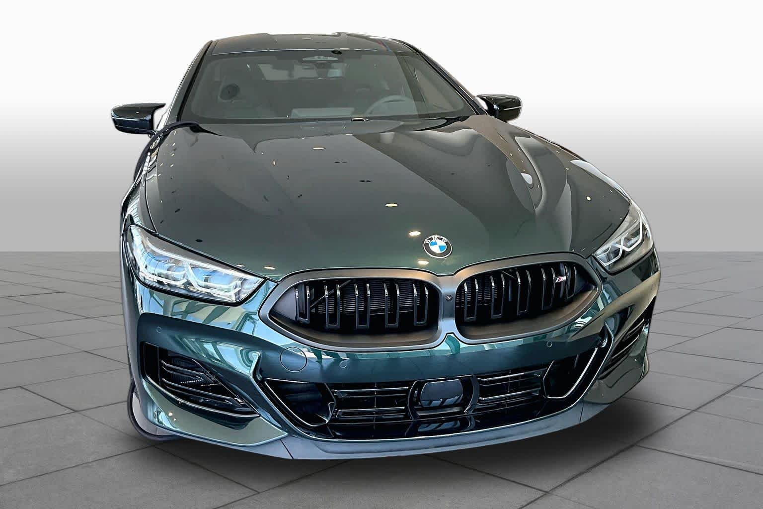 New 2026 Oxford Green Metallic BMW M850i image 3