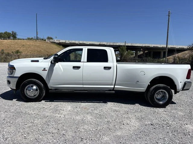 New 2026 Bright White Clear-Coat Exterior Paint RAM Tradesman image 6