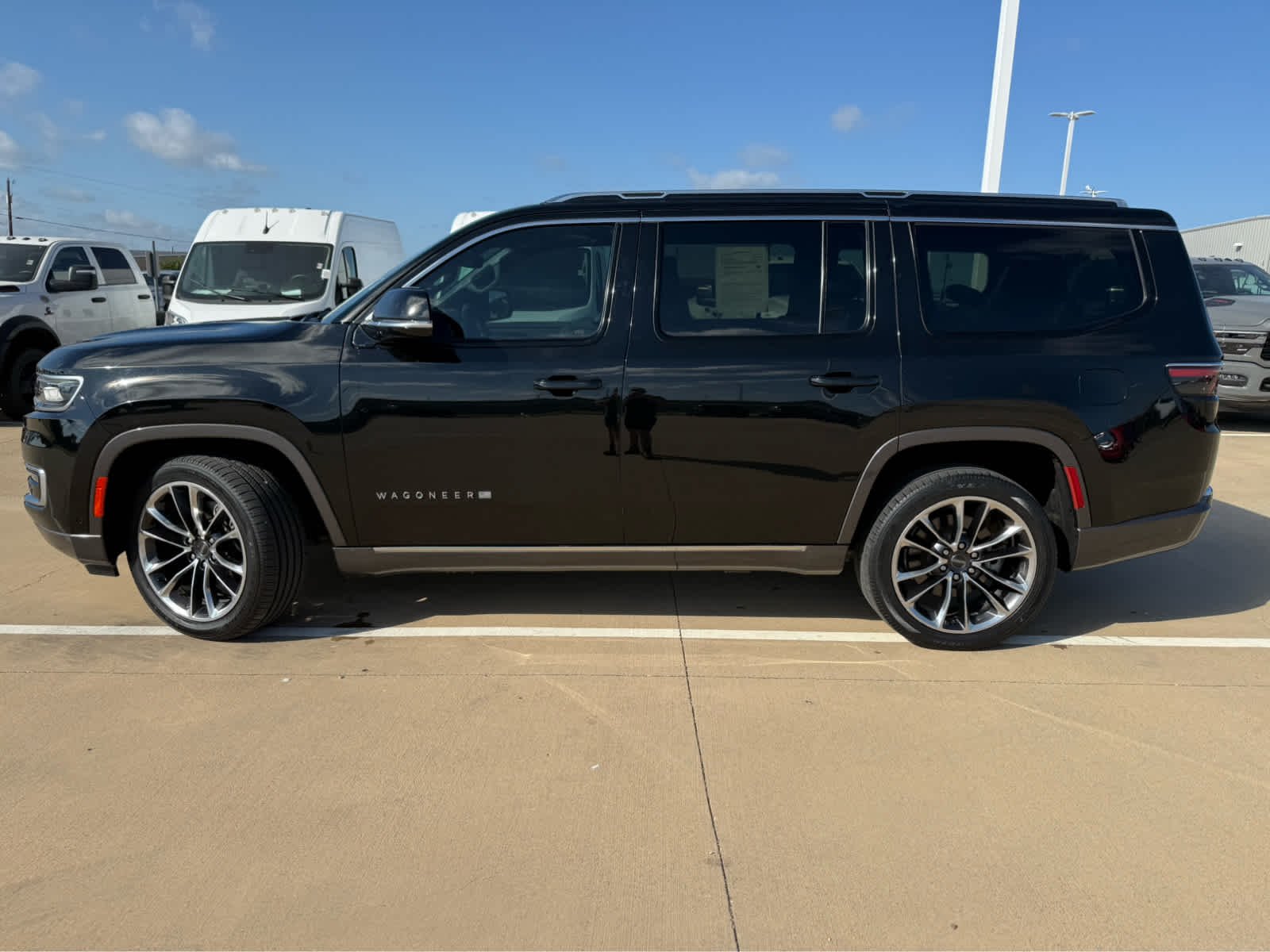 Certified Used 2022 Diamond Black Crystal Pearlcoat Jeep Series III image 9