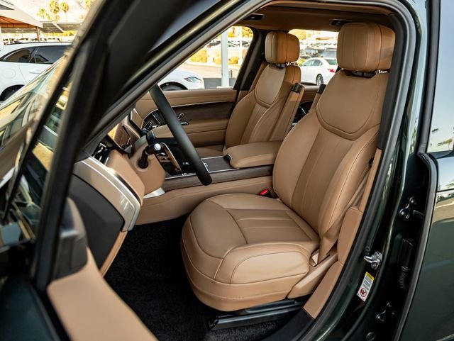 New 2026 Belgravia Green Land Rover SE image 13