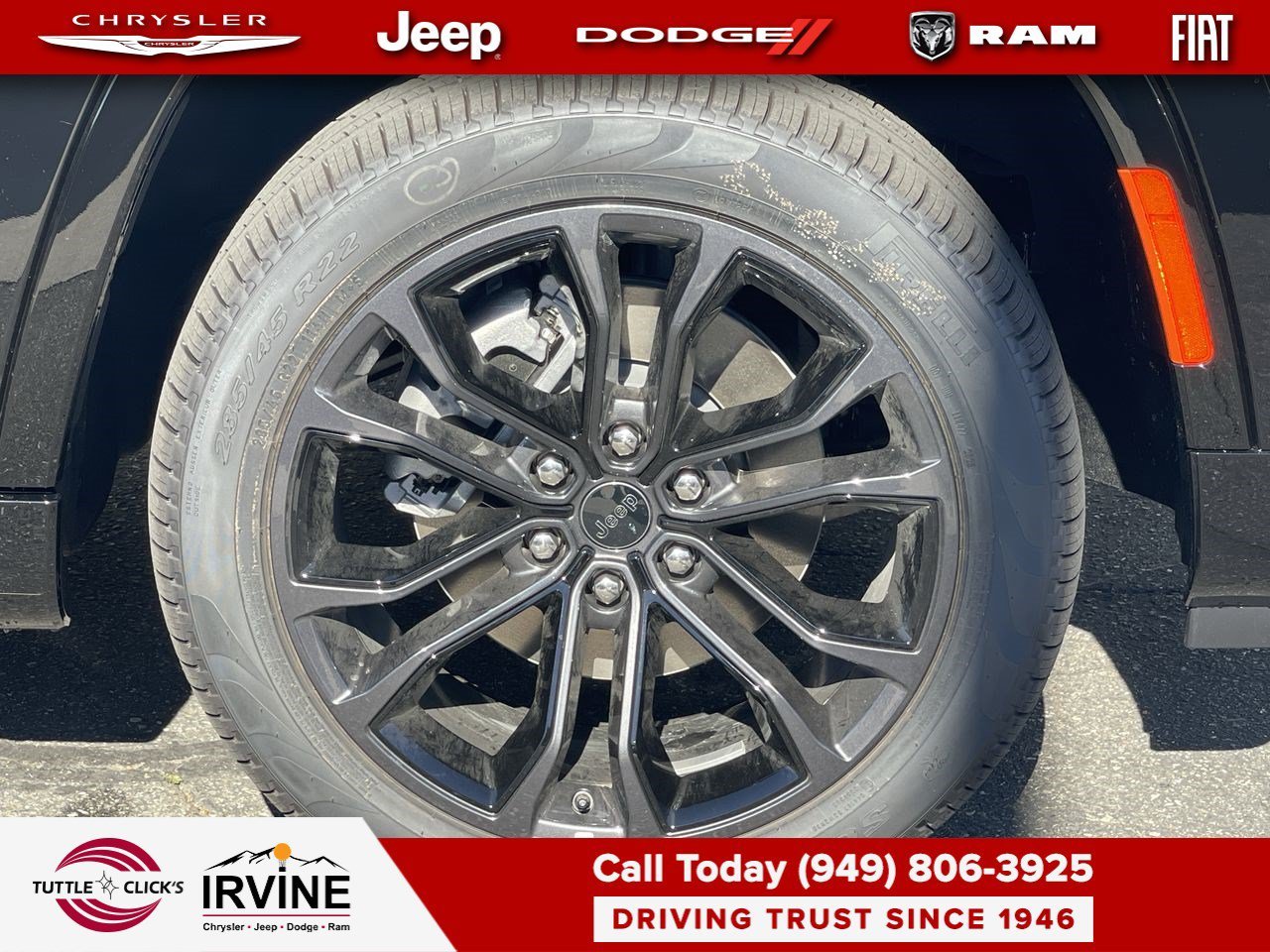New 2026 High Gloss Black Exterior Paint Jeep Summit Reserve image 10