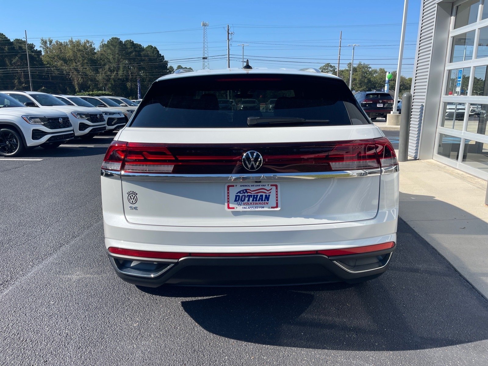 New 2026 Opal White Pearl Volkswagen SE image 13