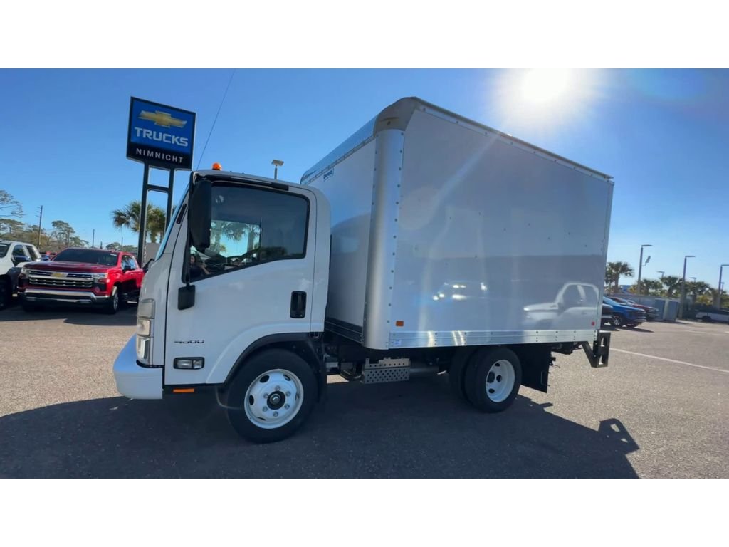 New 2024 Arc White Chevrolet MEDIUM ASH GRAY image 6