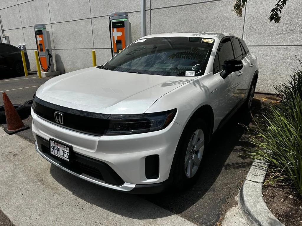 Used 2024 White Honda EX image 15