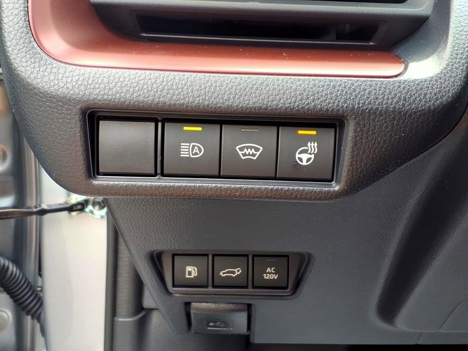 New 2026 Cutting Edge Toyota XSE Premium image 17