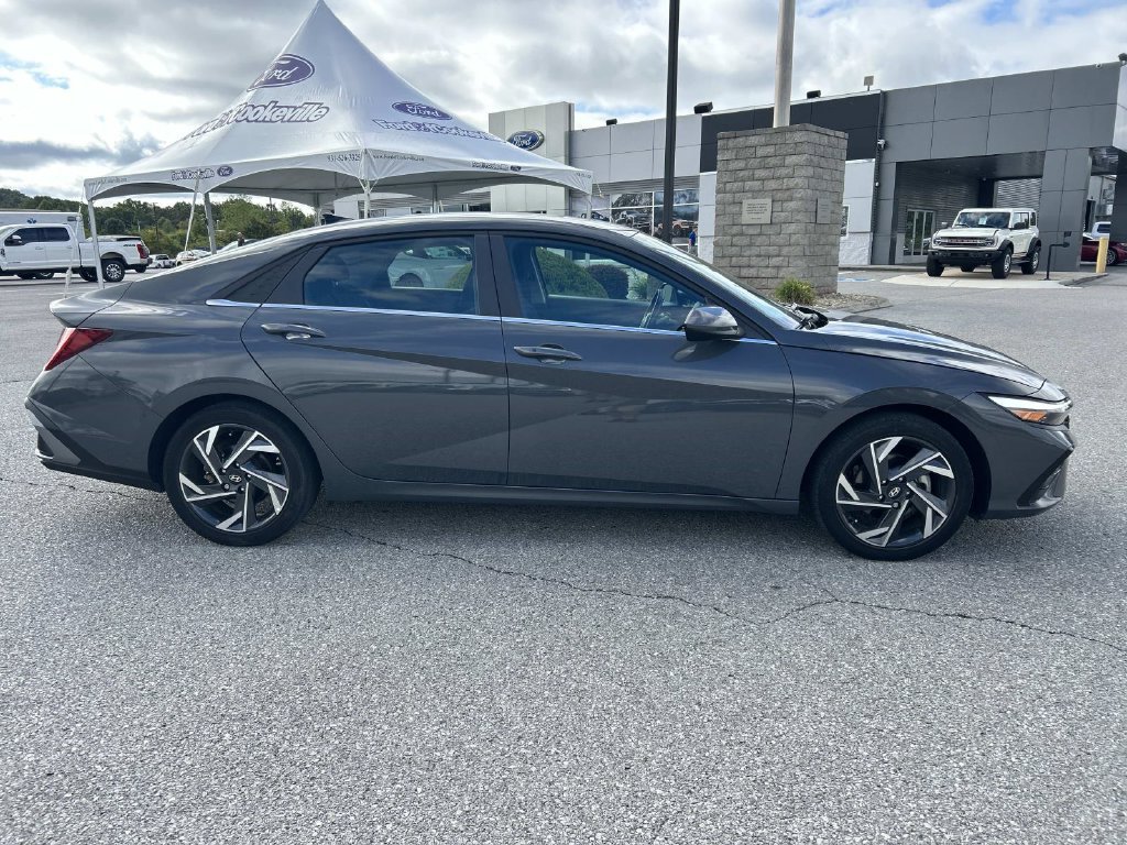 Certified Used 2024 Gray Hyundai SEL image 3
