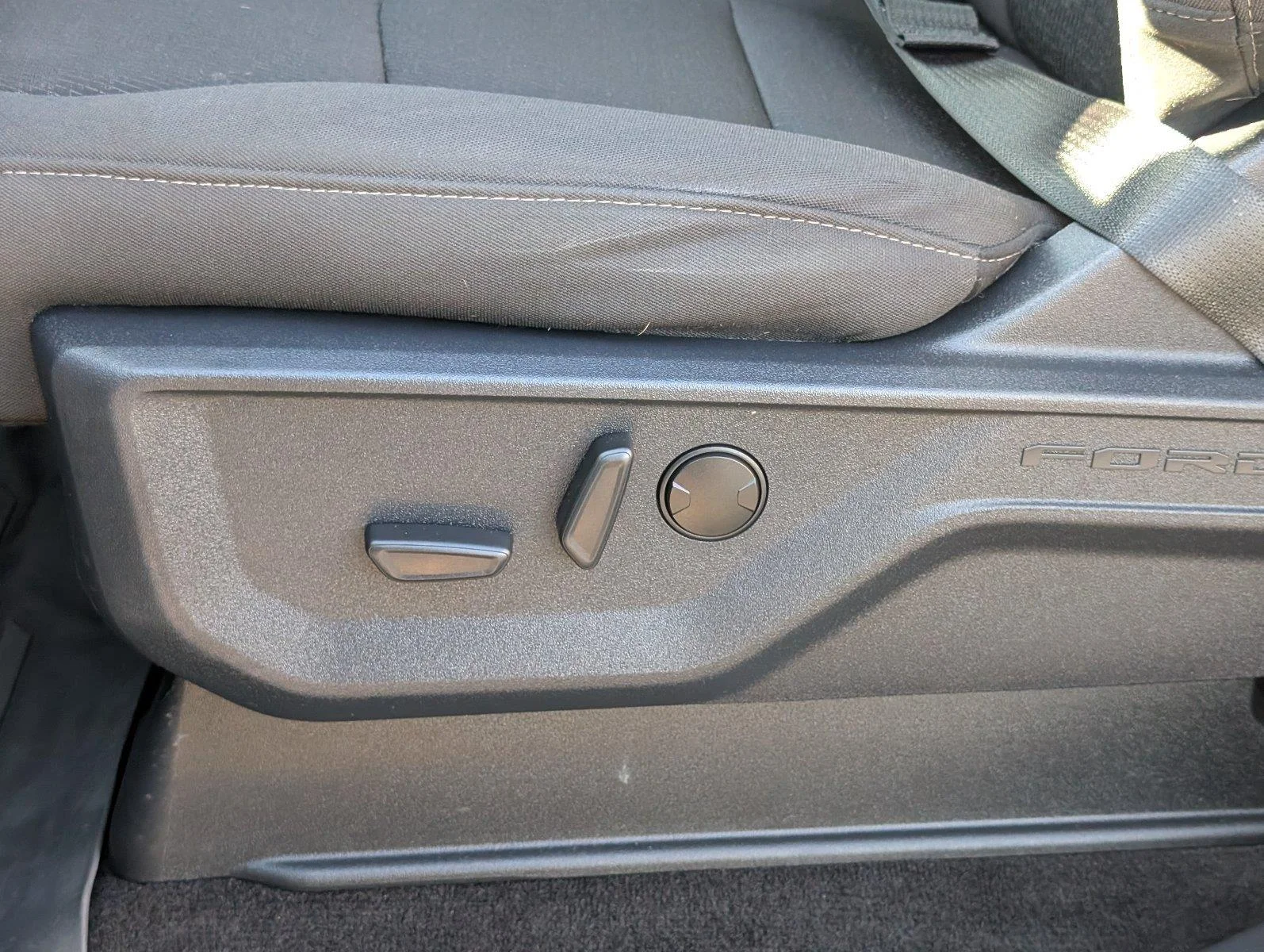 Used 2023 Carbonized Gray Ford XLT image 18