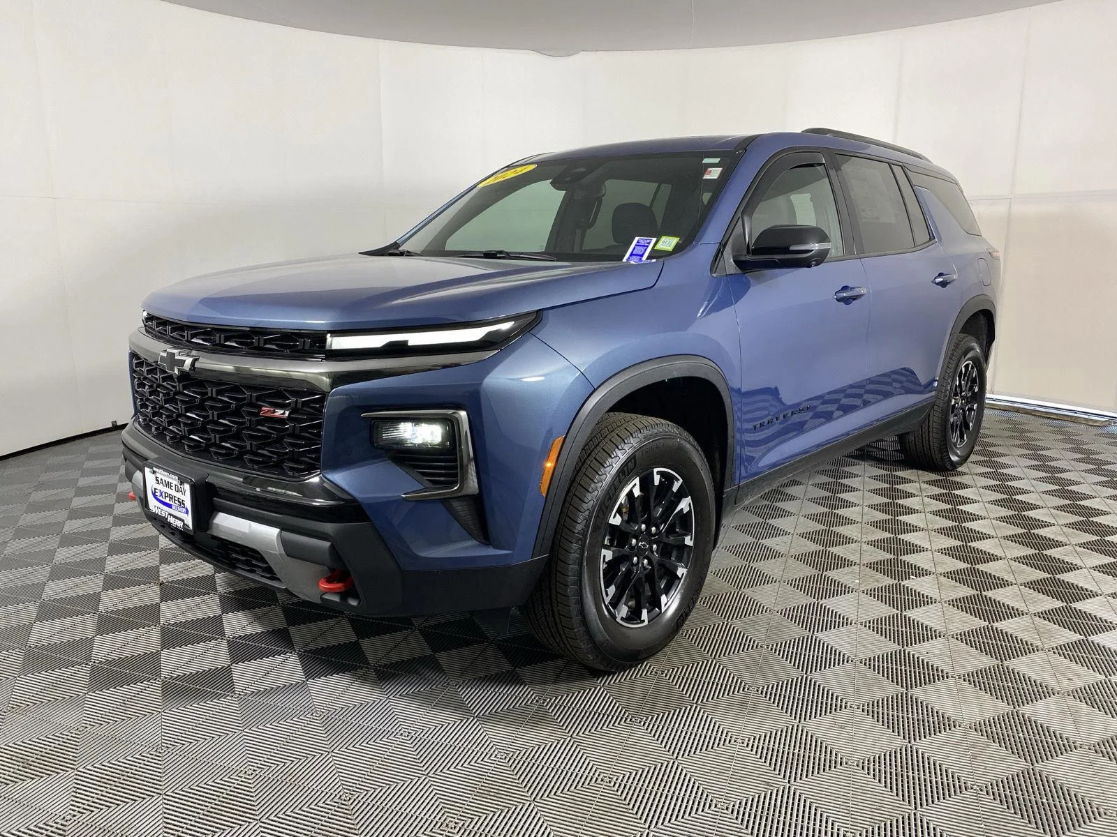 Used 2024 Lakeshore Blue Metallic Chevrolet  image 3
