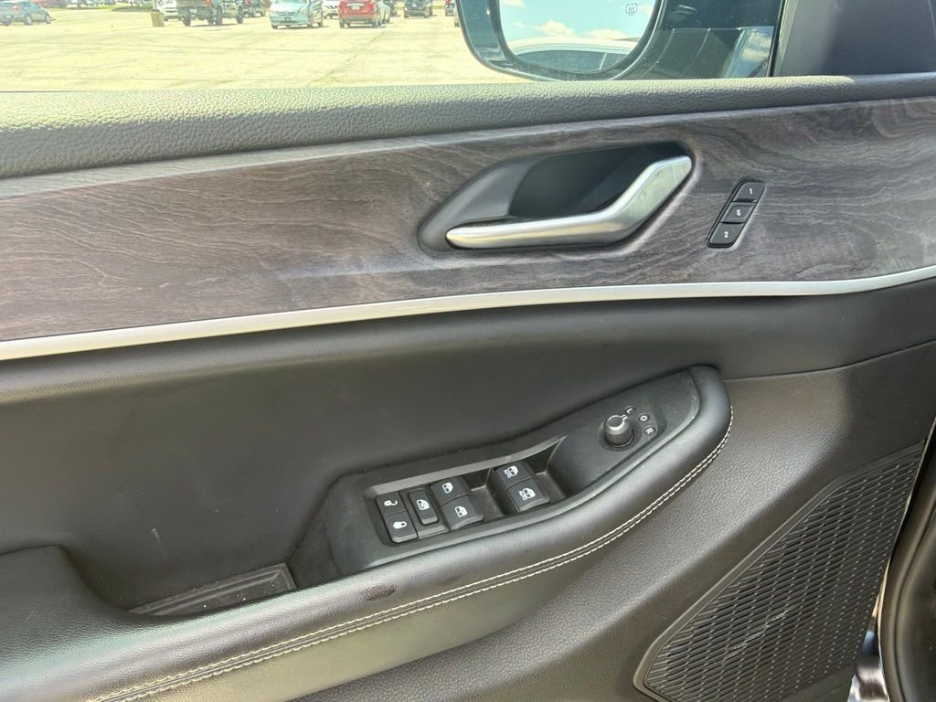 Used 2023 Black Jeep Limited image 22