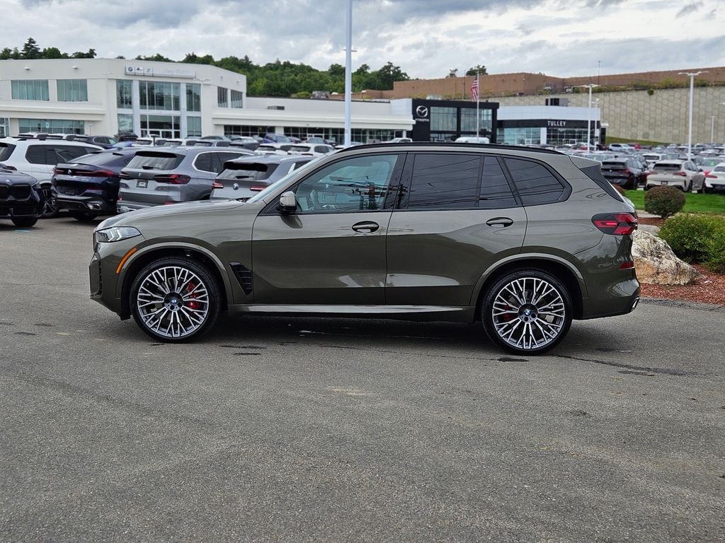 Used 2026 Manhattan Green Metallic BMW xDrive40i image 4