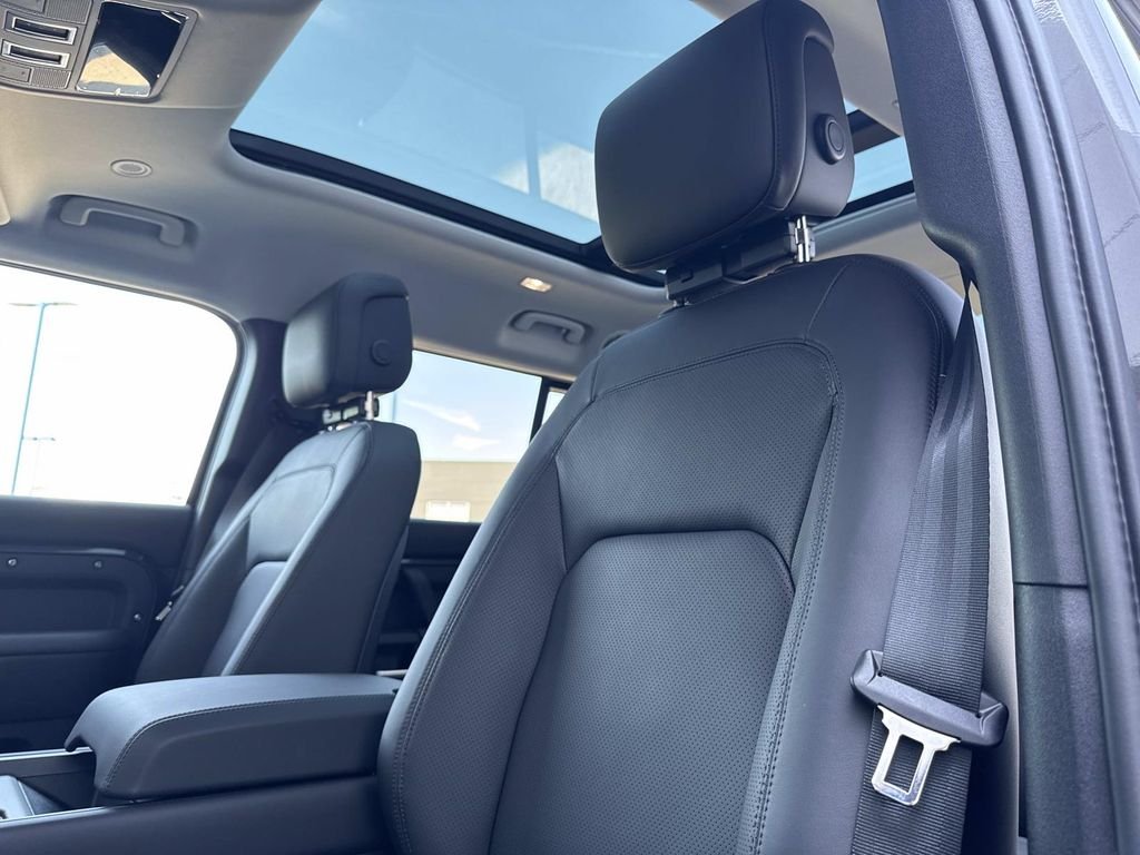 New 2026 Carpathian Grey Land Rover S image 19
