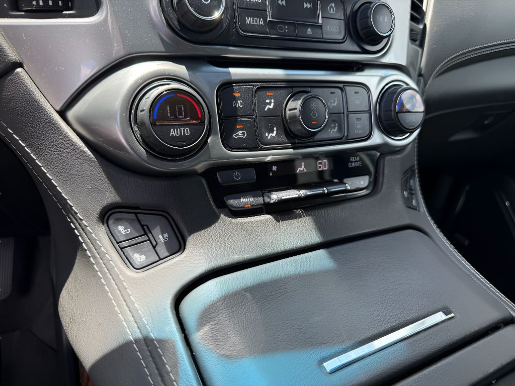 Used 2020 Silver Ice Metallic Chevrolet Premier image 30