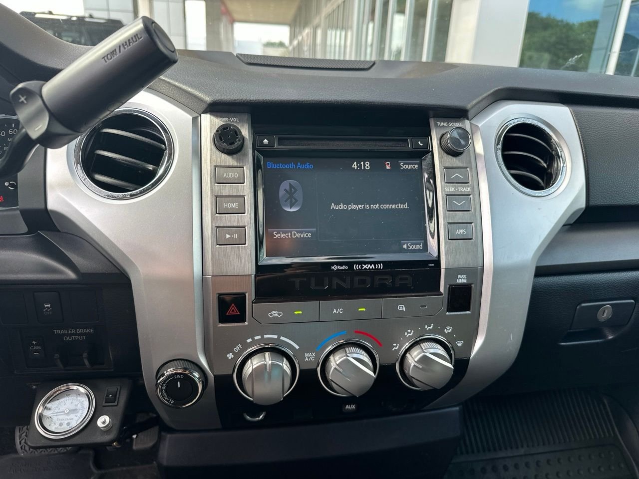 Used 2018 White Toyota SR5 image 6