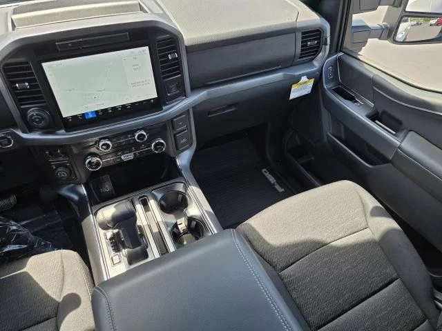2025 Ford F-150 XLT - Photo 17