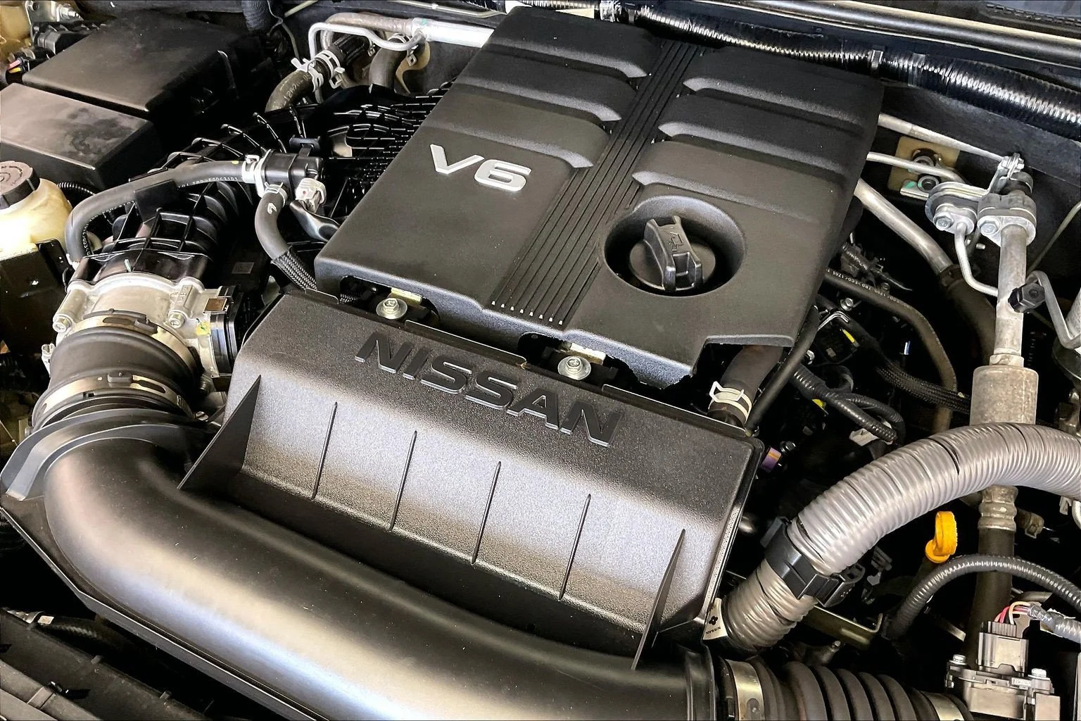Used 2022 Super Black Nissan SV image 25