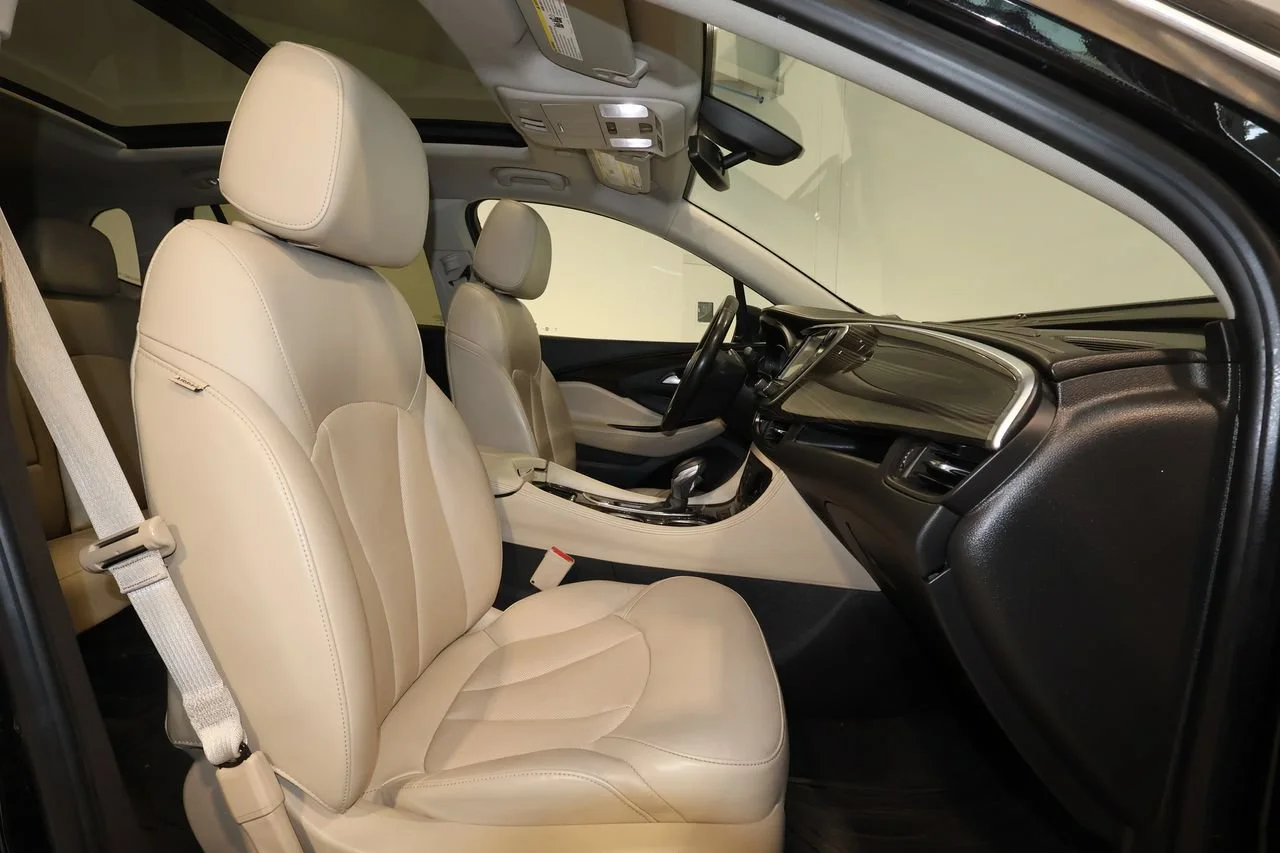 Used 2019 EBONY TWILIGHT METALLIC Buick Essence image 17