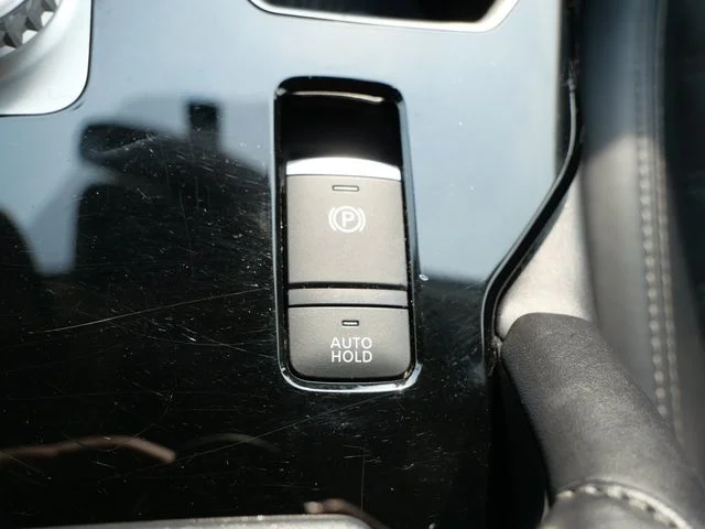 Certified Used 2025 White Diamond Mitsubishi SE image 26