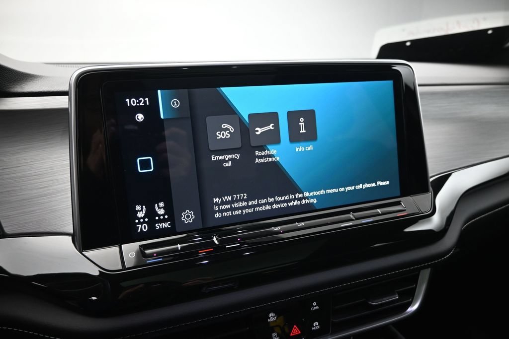 Used 2026 Green Volkswagen SE w/Technology image 14