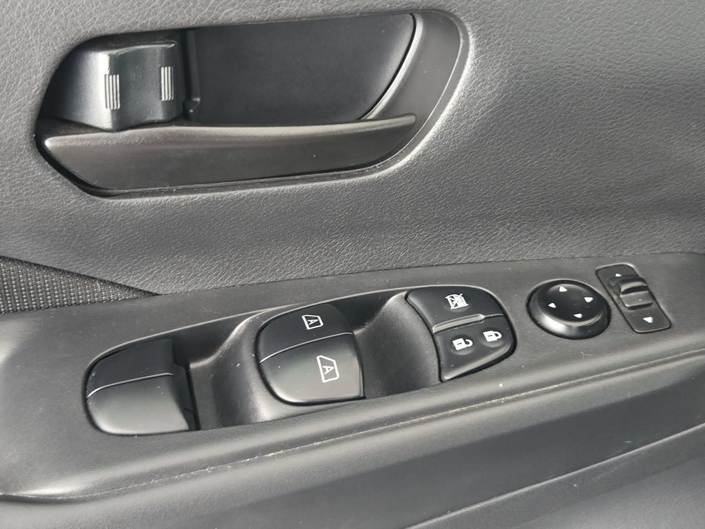 2024 Nissan Kicks S - Photo 27