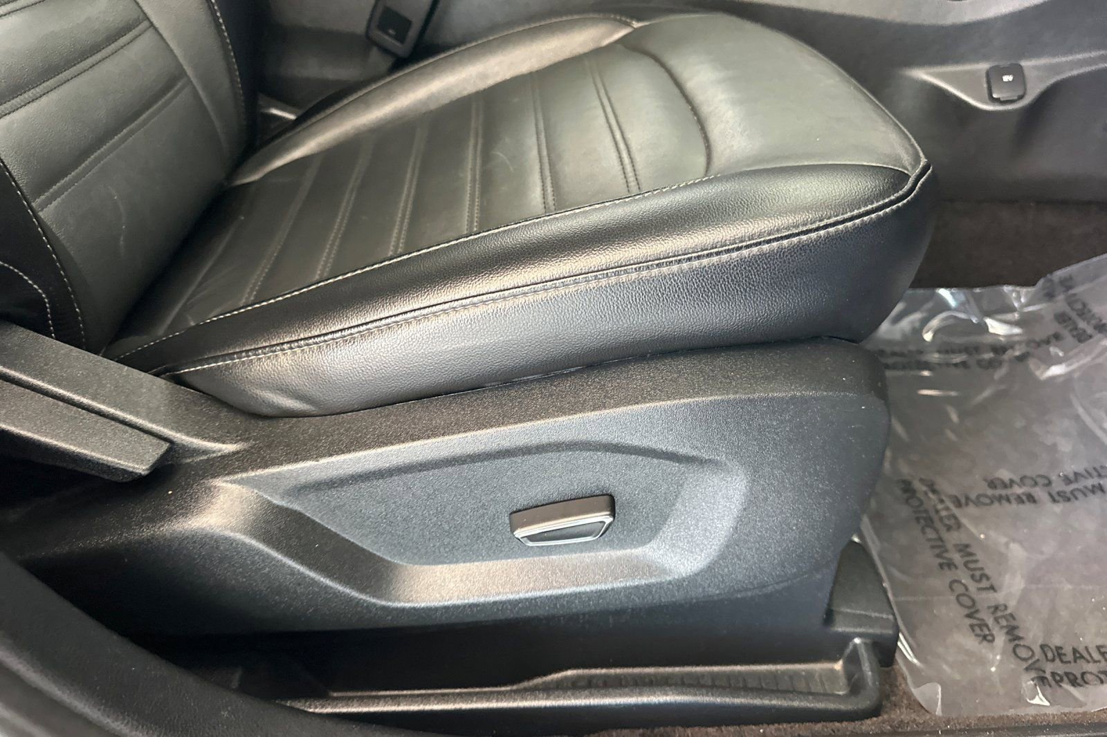 Used 2018 Black Ford SEL image 22