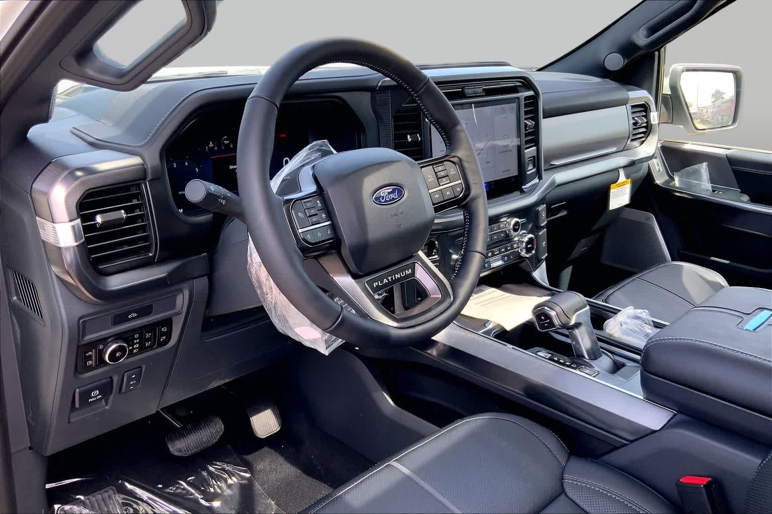 New 2026 Star White Metallic Tri-Coat Ford Platinum® image 6