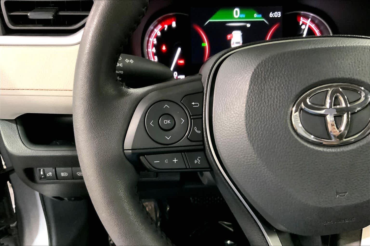 2025 Toyota RAV4 XLE - Photo 47